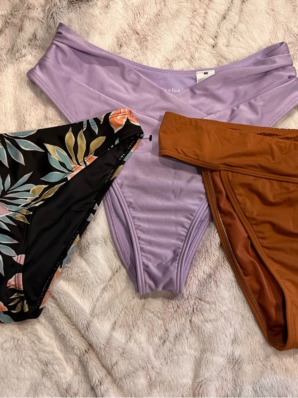 BUNDLE Women’s Swim Bottoms. 1 Small, 2 Medium.
